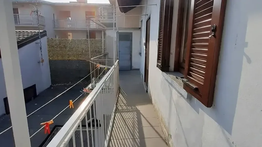 Balcon - Restored Apartment with Garden in Legnano