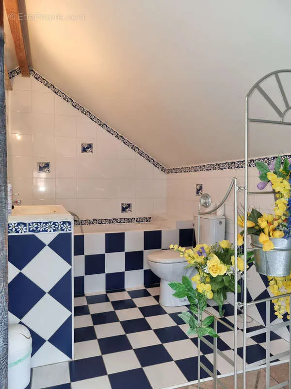 Vannitoad - Large Property with Garden in Bruyères-le-Châtel