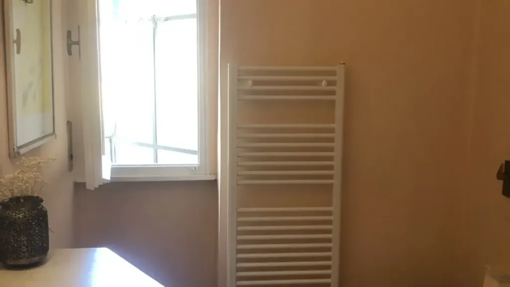 Bagni - Trilocale with Balcony in Florence