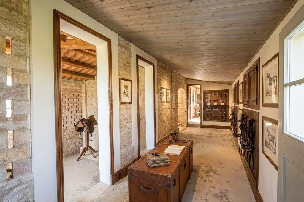 Esik - Historic Villa with Private Garden in Perugia