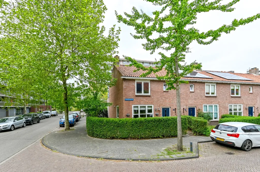 Extérieur - Extended Corner House with Garden in Heemstede