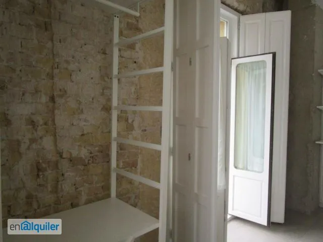 Rooms - Modernist Apartment with Balcony in Casco Antiguo