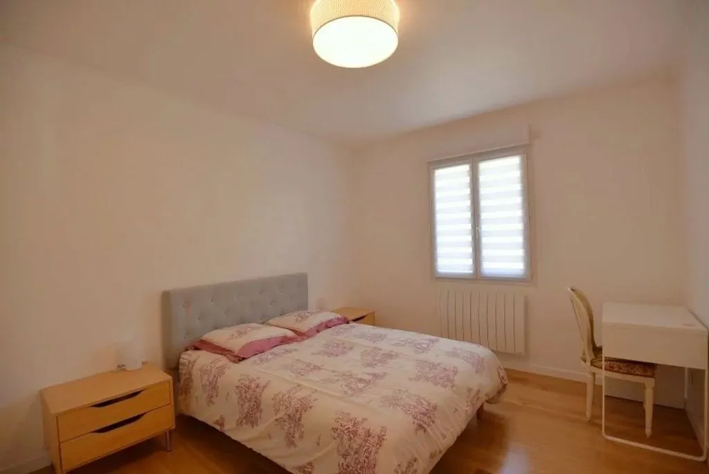 Chambres - Villa de Plain-Pied avec Piscine Chauffée à Fayence