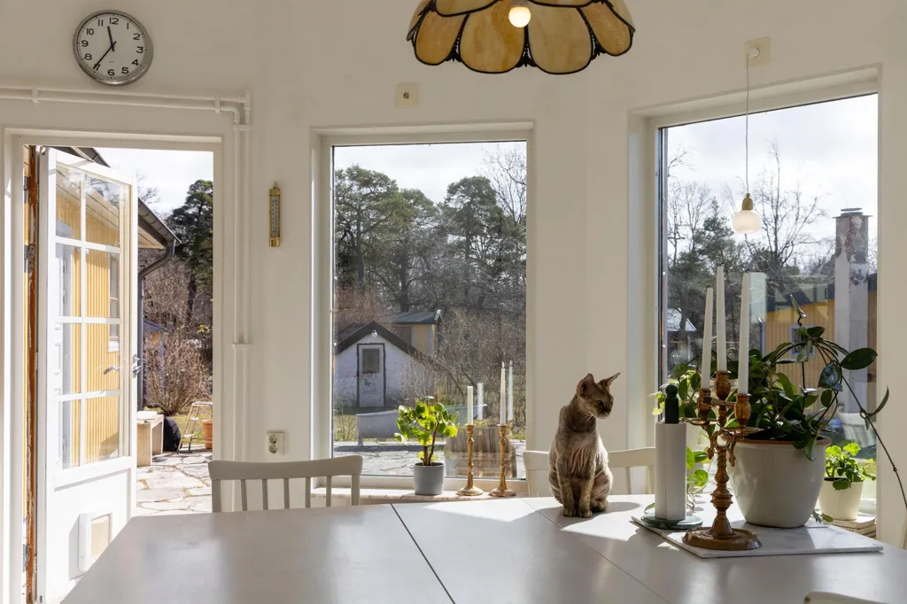 Söögituba - Charming Villa with Guesthouse near Visby