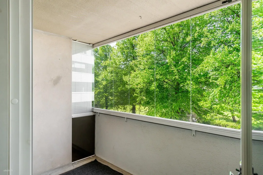 Balcony - Apartment with Balcony in Kupittaa, Turku