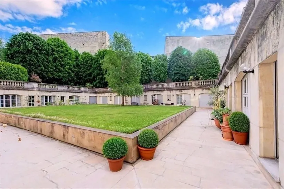 Garden - Studio with Courtyard View in Paris 3ème