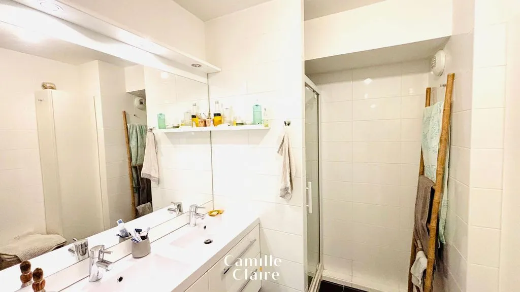 Salles de bain - Appartement Luxe en Dernier Étage avec Vue à Aix-en-Provence