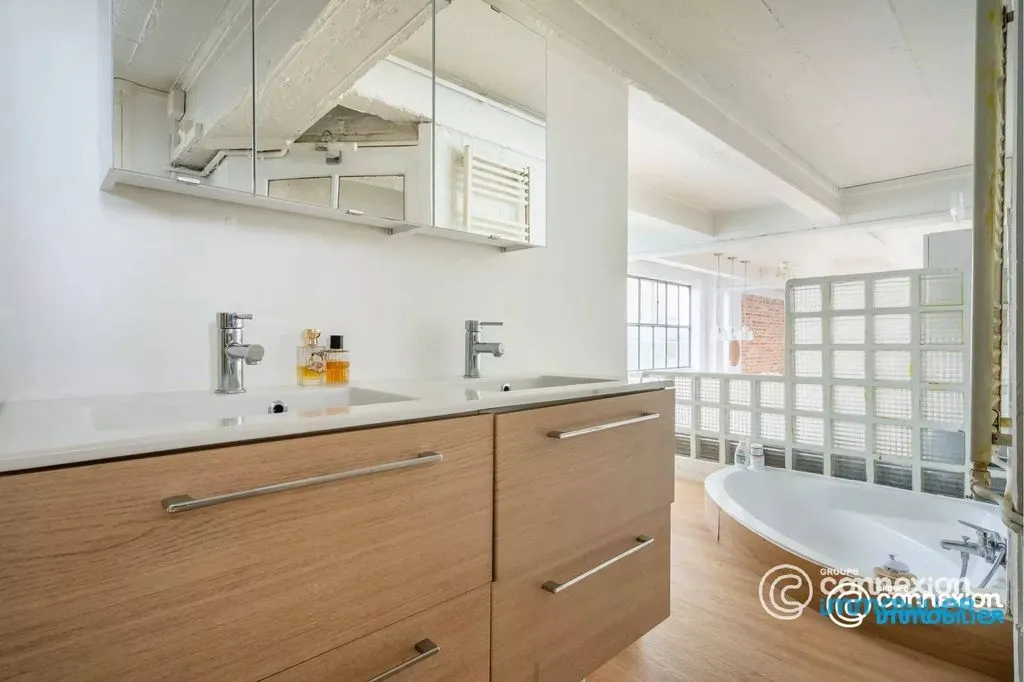 Salles de bain - Appartement Loft avec Verrières à Paris Bastille
