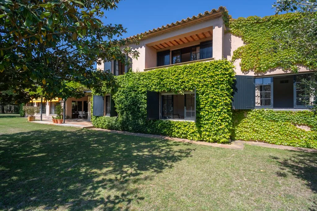 Esterno - Luxury House with Historic Tower in Mont-ras