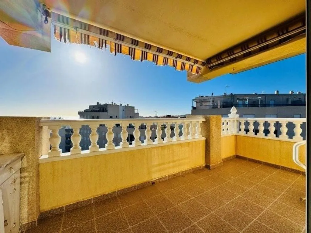 Rõdu - Penthouse with Pool in Torrevieja