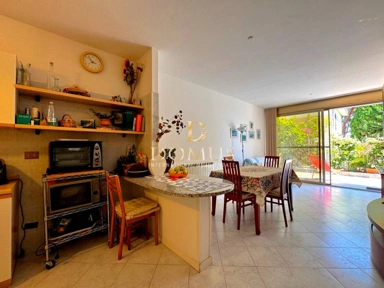 Köök - Trilocale with Private Garden in Sanremo