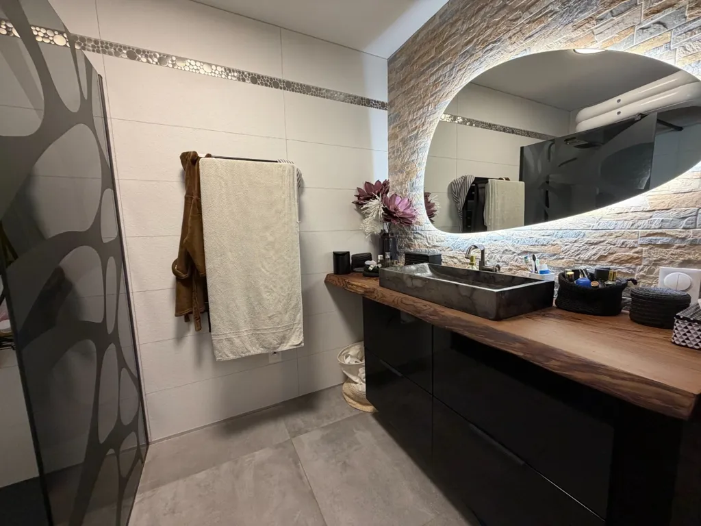 Bathrooms - Contemporary House with Pool and Spa in Escource