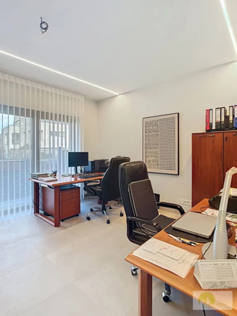 Bureau - Villa de Luxe avec Terrasse à Dilbeek