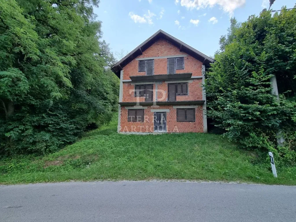 Välivaade - Under-Construction House with Full-Height Attic in Gornja Stubica