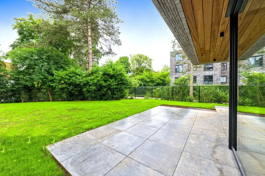 Jardin - Appartement de 2 Chambres avec Jardin au Premier Étage à Observatoire