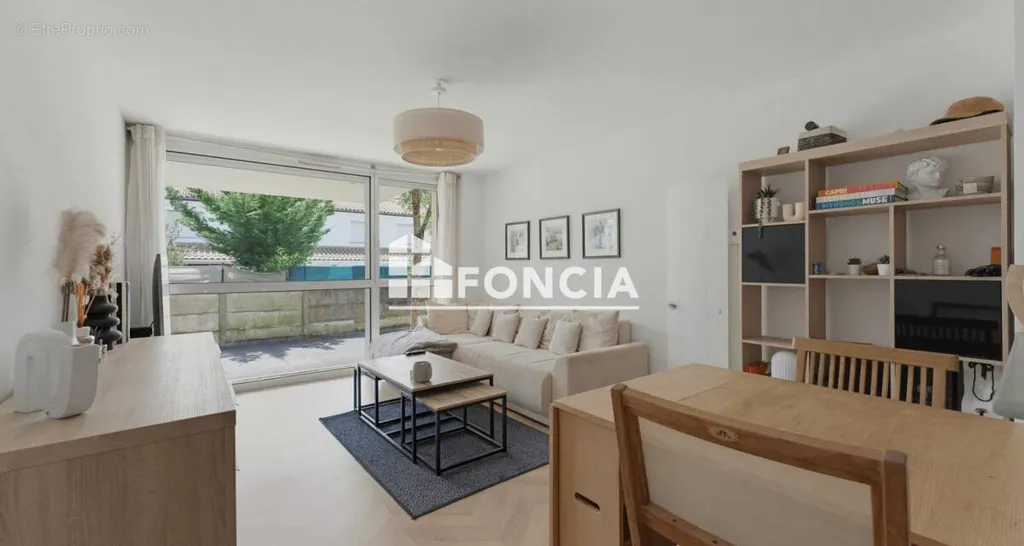 Soggiorno - Modern Flat with Parking in Bordeaux Chartrons