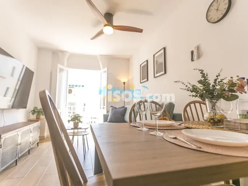 Salle à manger - Modern Apartment with Beach Access in Nerja