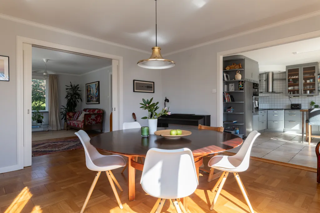 Sala da pranzo - Funkis Villa with Garden in Örgryte