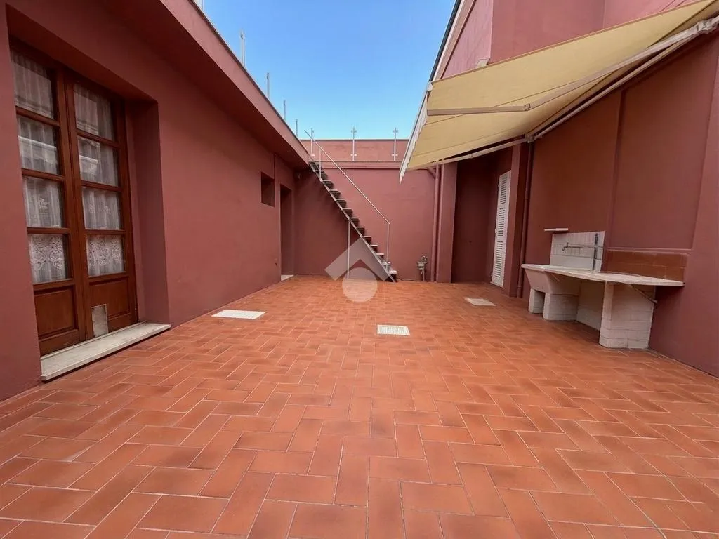 Aed - Corner Semi-Detached Villa with Private Garden in Pesaro