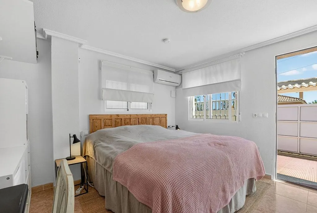 Bedrooms - Chalet with Pool and Sea View in El Galán