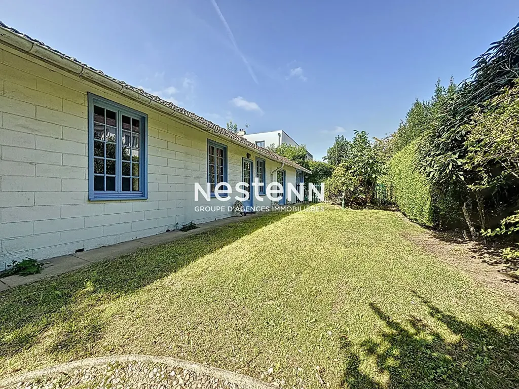 Extérieur - Maison avec Piscine et Jardin à Issy-les-Moulineaux