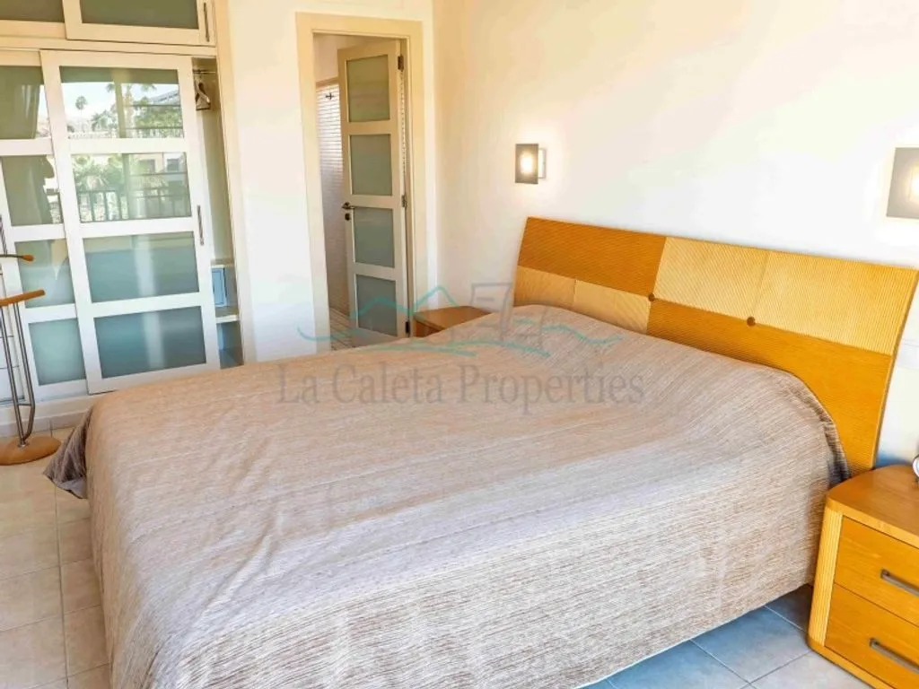 Magamistoad - Luxury Semidetached House with Sea View in Adeje