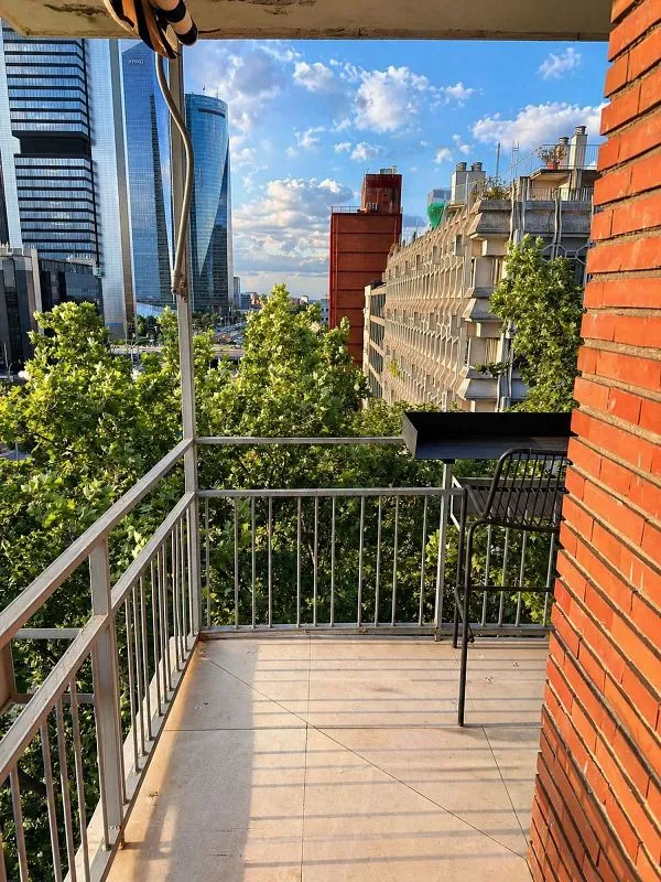 balcony