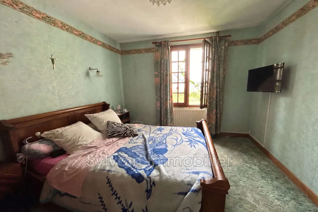 Magamistoad - Charming Timber-Frame House with Large Garden in Formerie
