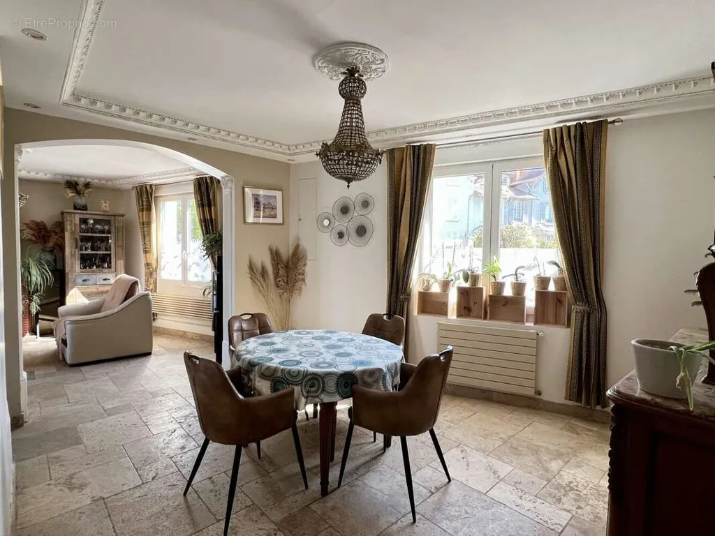 Dining Room - House with Sea View in Luc-sur-Mer