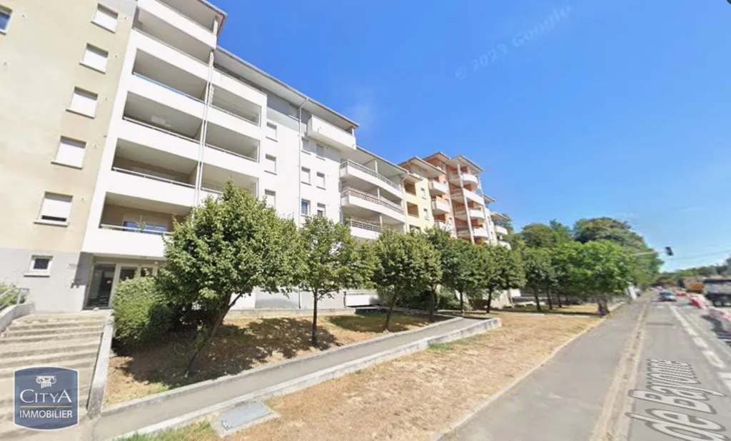 Välivaade - 3-Piece Flat with Balcony in Billère