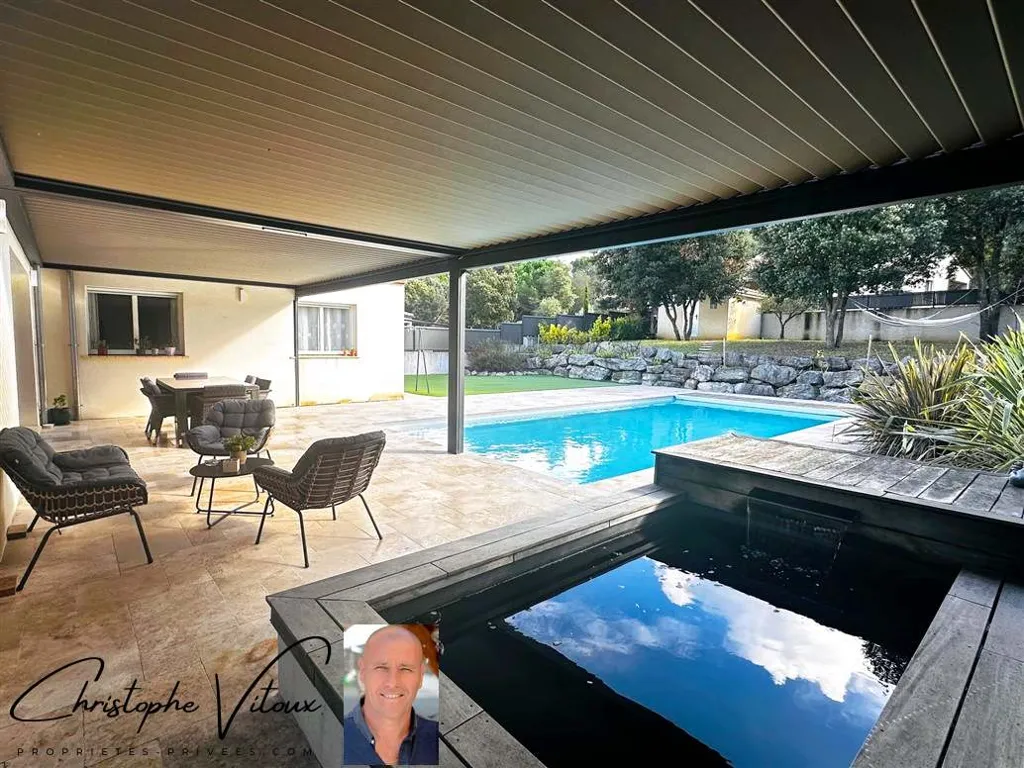 Piscina - Contemporary Villa with Pool in Palaja