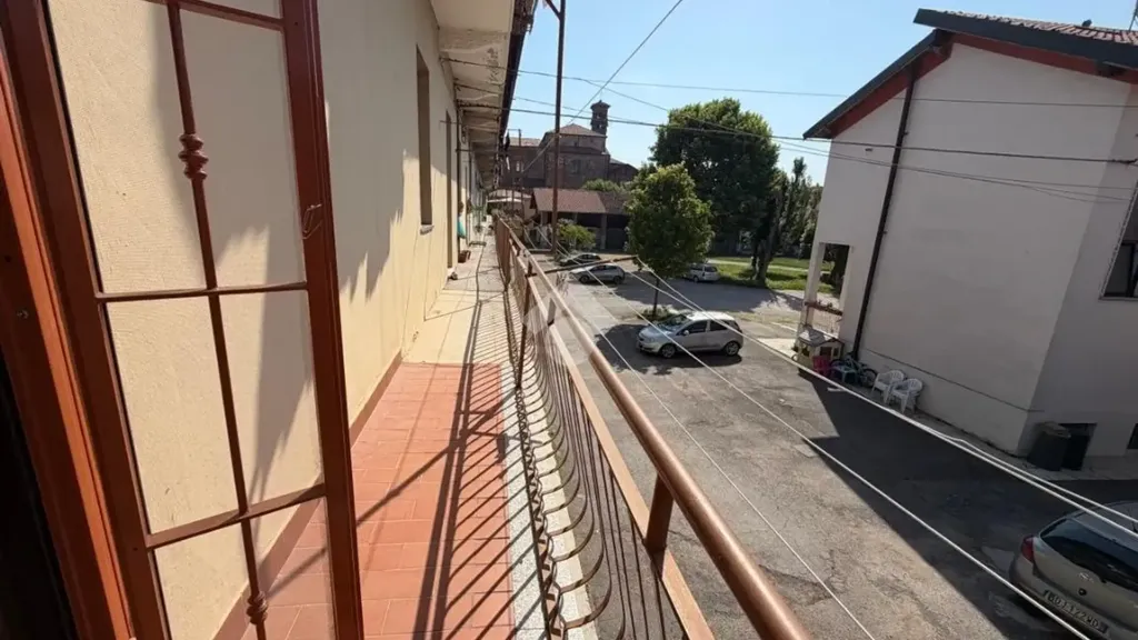 Balcony - 2-Bedroom Apartment in Historic Centre, Pessano