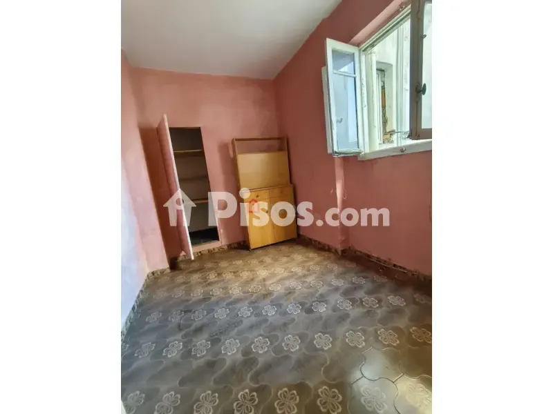 Rooms - Apartment with Renovation Potential in Onda