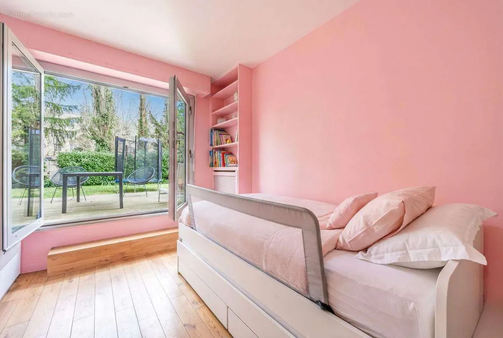 Chambres - Appartement avec Jardin au Calme à Saint-Louis