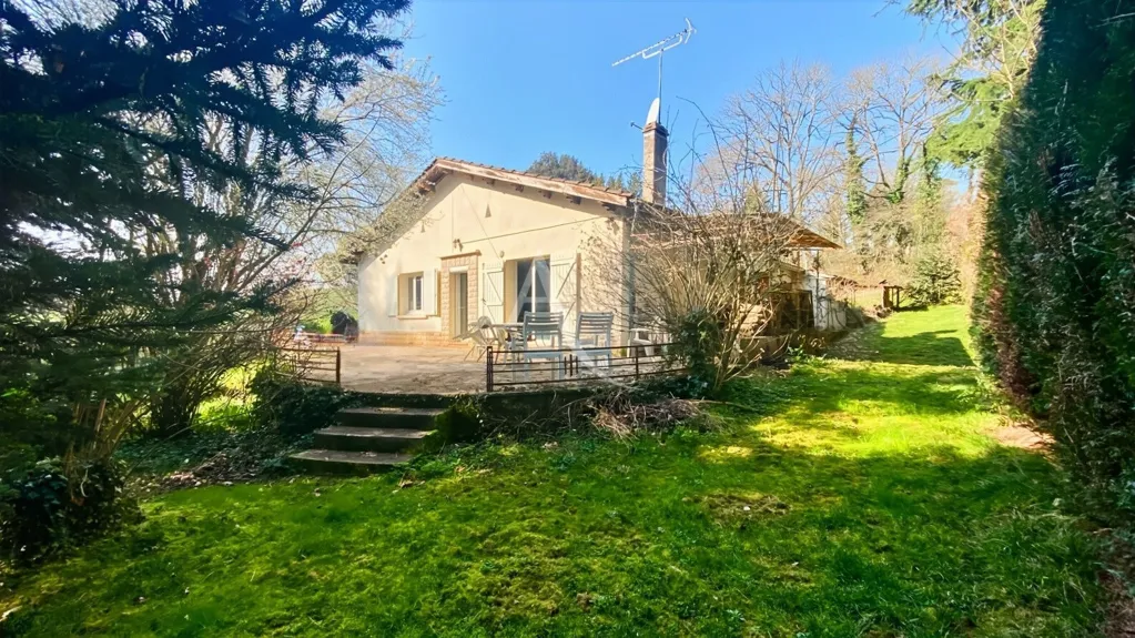 Jardin - Maison de campagne avec gîte à la Dordogne