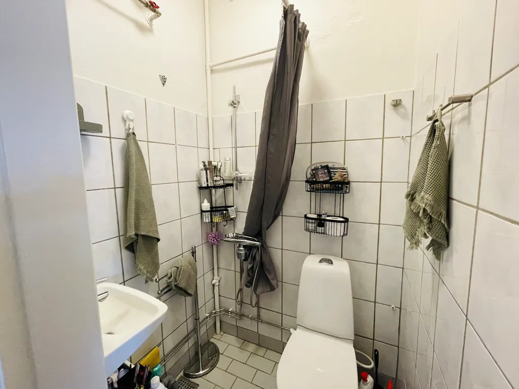 Vannitoad - Spacious Two-Bedroom Flat in Nørresundby Centre