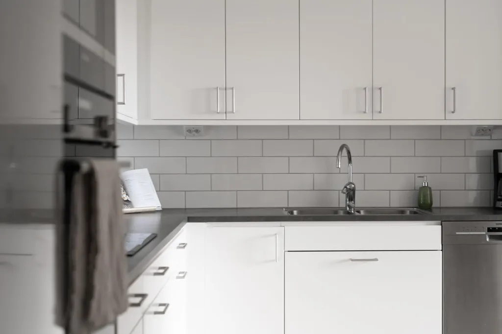 Kitchen - Modern Flat with Balcony in Södra Ladugårdsängen