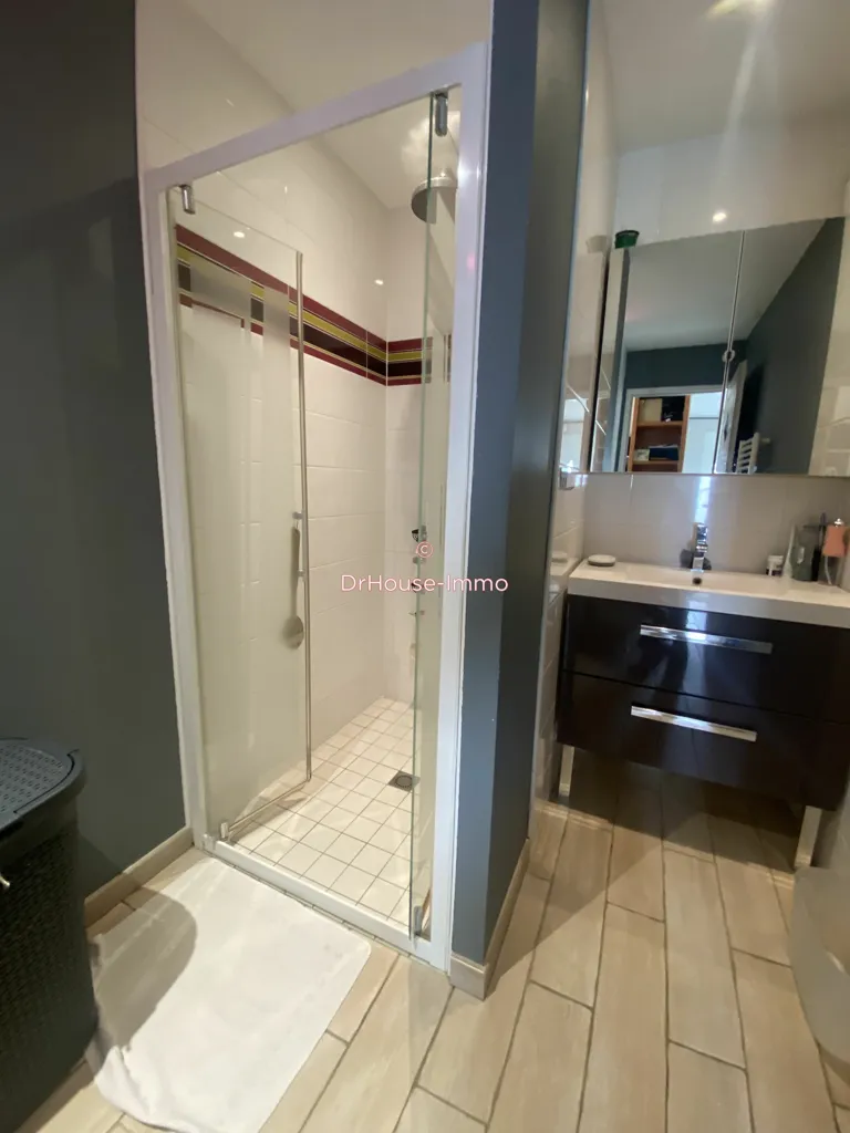 Salles de bain - Maison Récente avec Terrain Piscinable à Mignaloux-Beauvoir