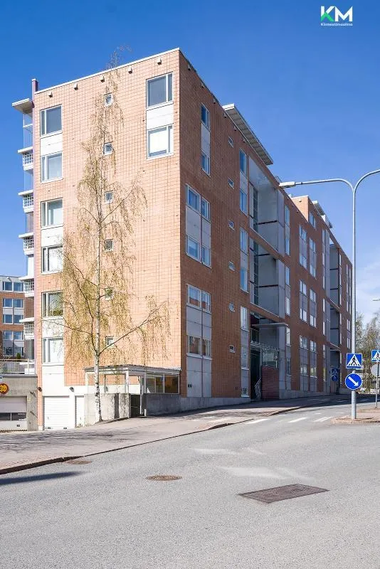 Exterior - Bright Two-Bedroom Apartment with Sauna in Pitäjänmäki
