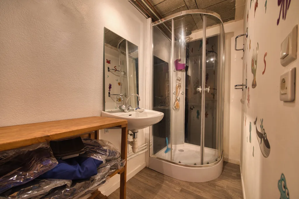 Bathrooms - Charming Villa with Garden View in Fleurville