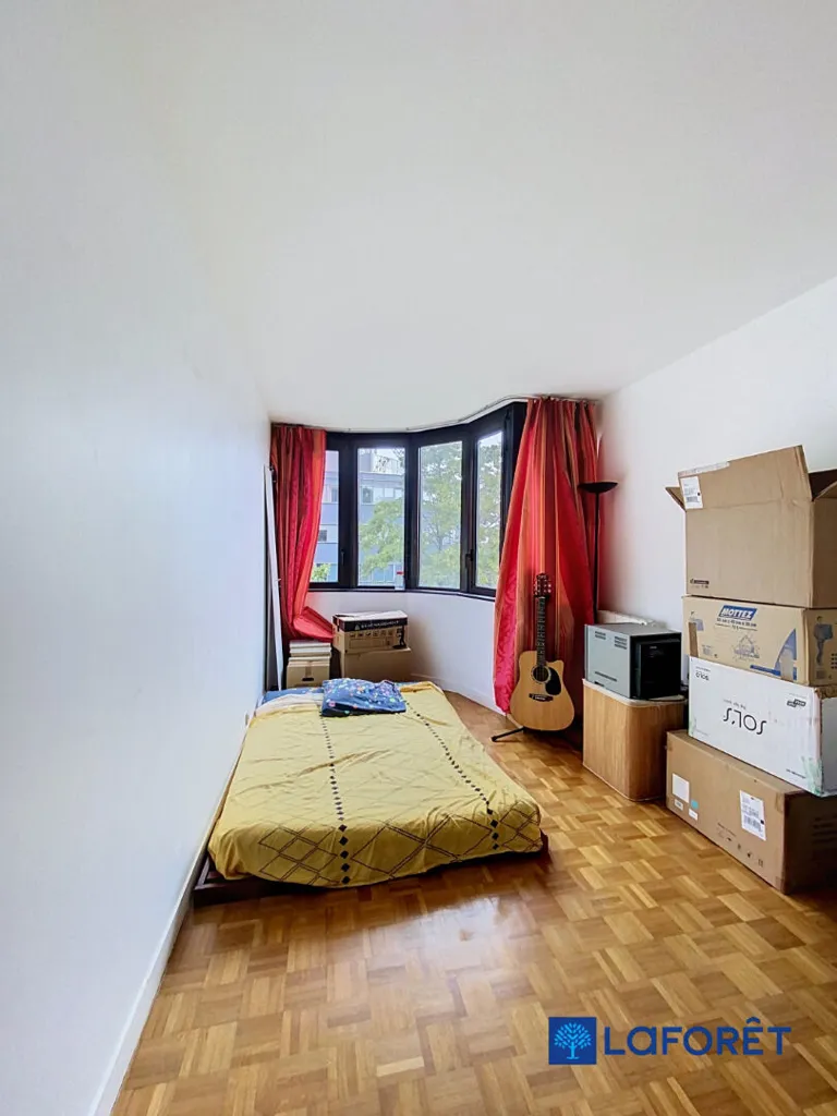 Chambres - Appartement Spacieux avec Bow Window à Pantin