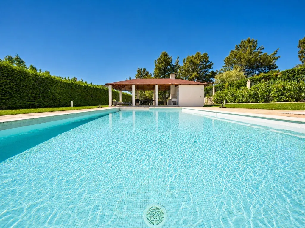 Pool - Villa with Pool and Mountain Views in Sintra