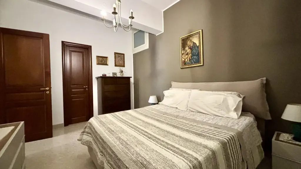 Camere da letto - 5-Bedroom Apartment with Balcony in Palermo