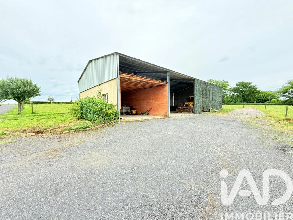 Exterior - Spacious House with Garden in Volesvres