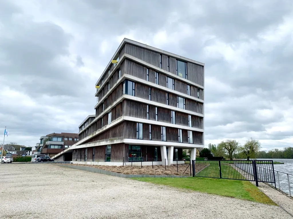Extérieur - Appartement Luxueux avec Vue sur le Lac à Overmere
