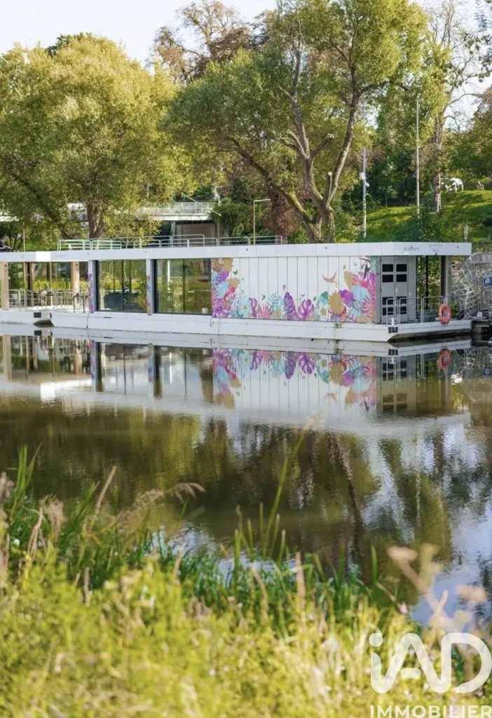 Välivaade - Luxury Floating Home with River Access in Sarreguemines