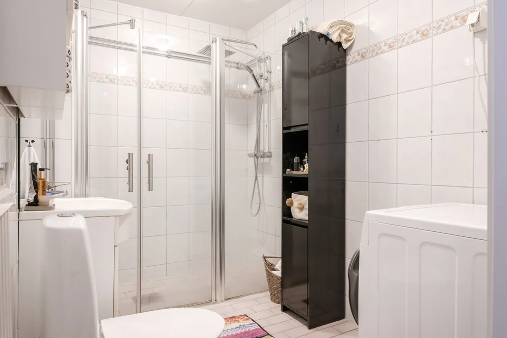 Vannitoad - Apartment with Balcony in Lillekärr Södra