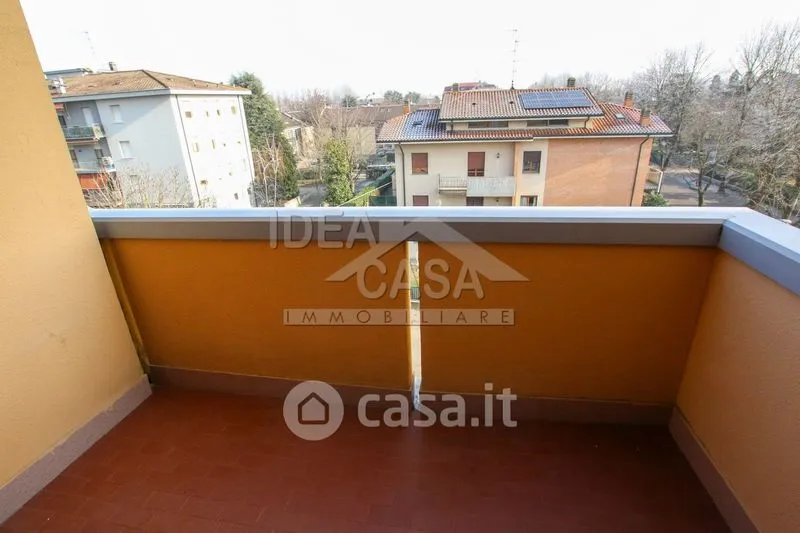 Rõdu - Spacious Apartment with Balcony in Mirandola