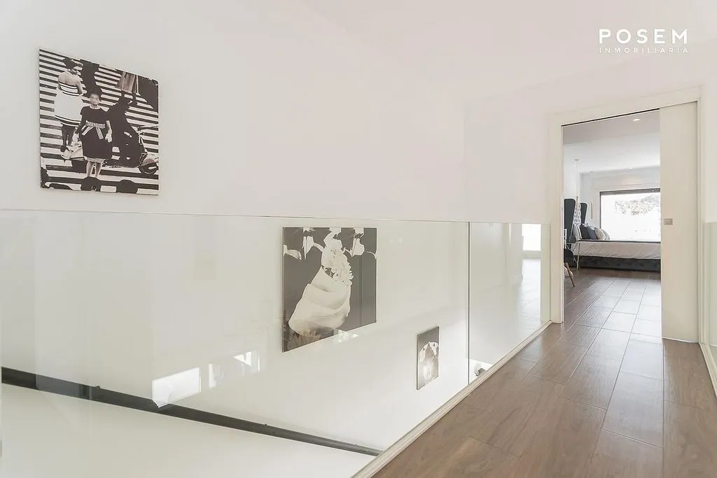 Esik - Contemporary Chalet with Pool in Tudela
