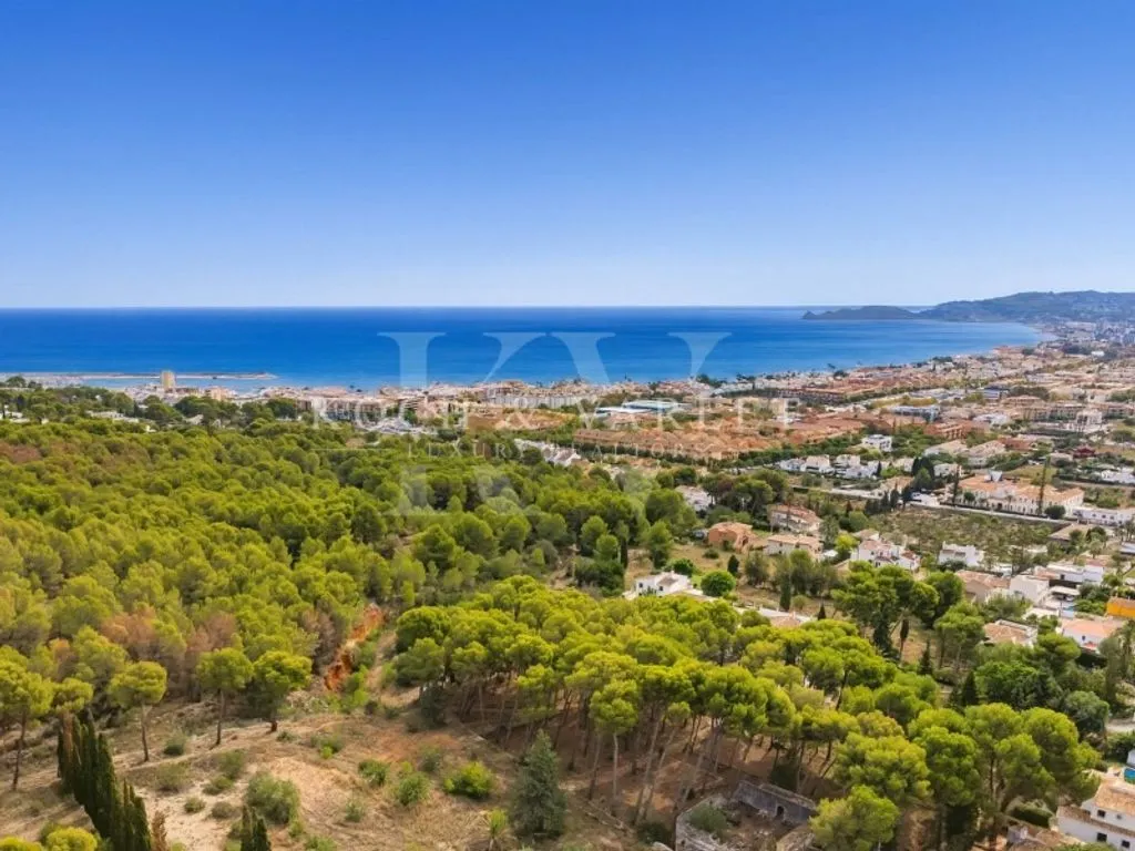 Luxury Villa with Panoramic Views in Javea